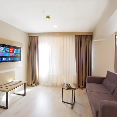 Joy Taksim 3*